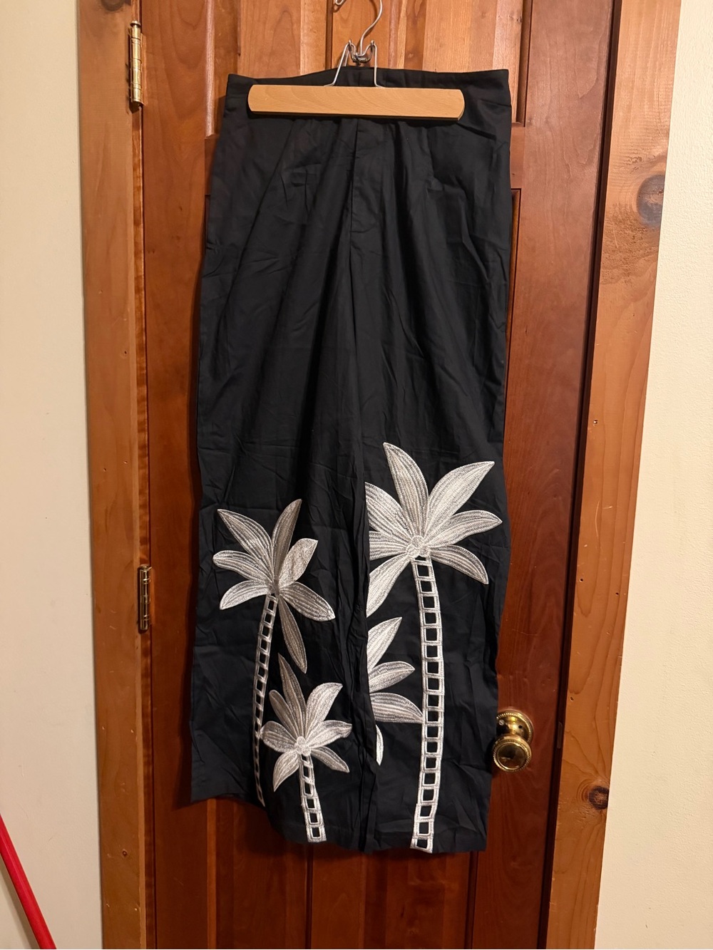 Commense Black Wide Leg Pants with White Palm Embroidery